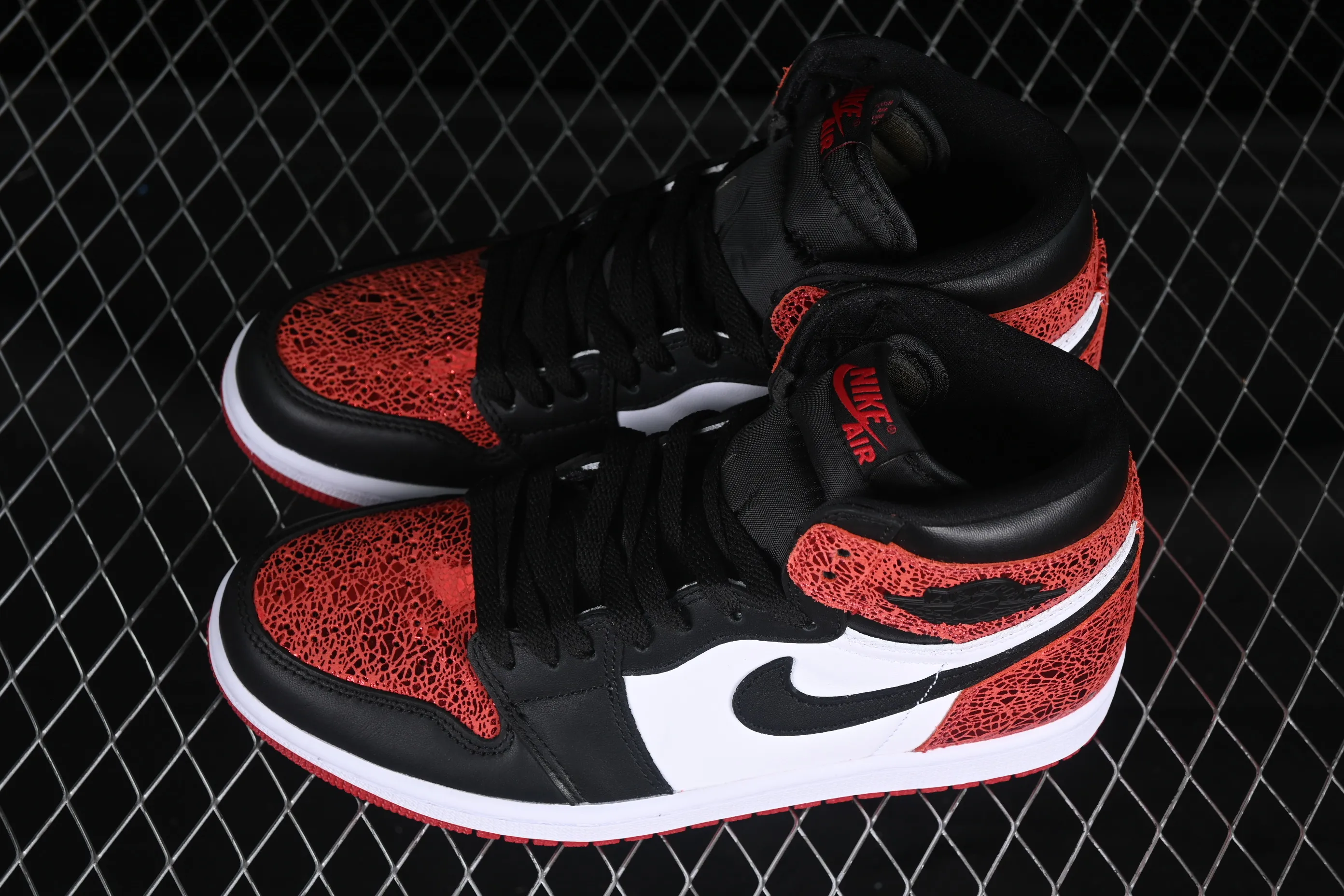 All categories Air Jordan Jordan series basketball shoes Air Jordan 1 High Air Jordan 1 High OG "Ruby" AJ1 Joe 1 Ruby high-top basketball shoes FD2596-602